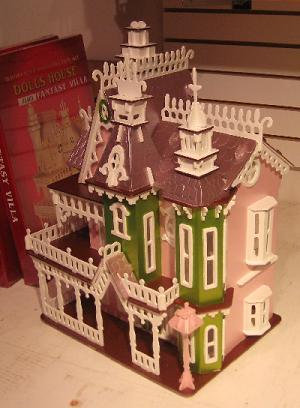 Fantasy Villa Dollhouse Kit Savannah Heights P10502