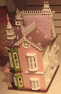 Fantasy Villa Dollhouse Kit Savannah Heights P1050290