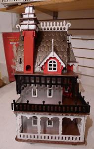 Fantasy Villa Dollhouse Kit Middlebury Homestead R3